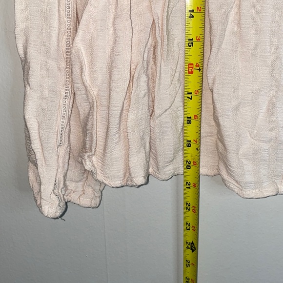 🐚Adorable blush pink 3/4 sleeved top! - Picture 4 of 6